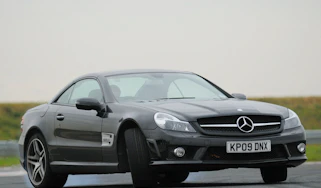 Mercedes-Benz SL63 AMG