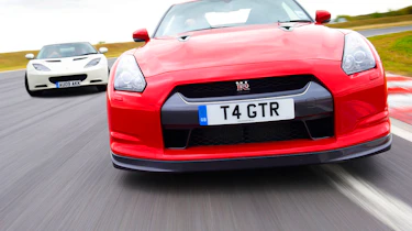 Lotus Evora v Nissan GT-R
