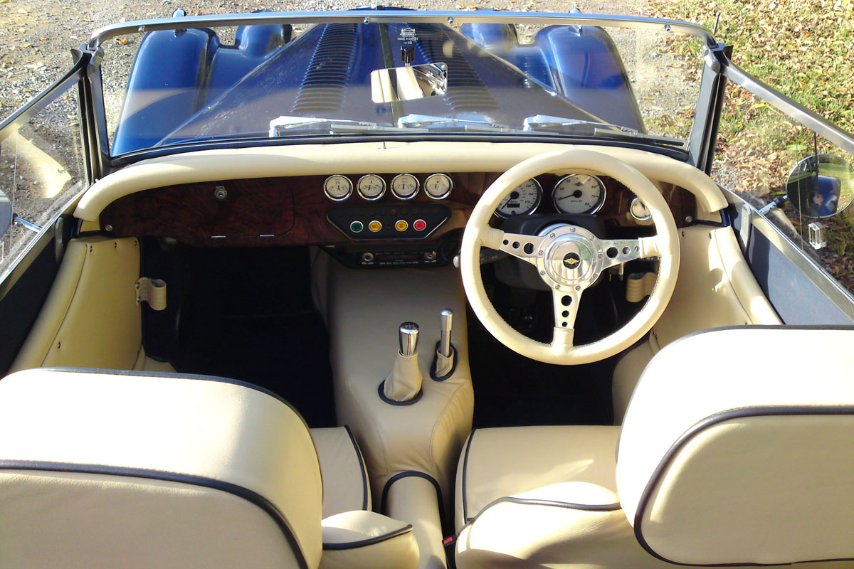 Morgan Plus 8 interior