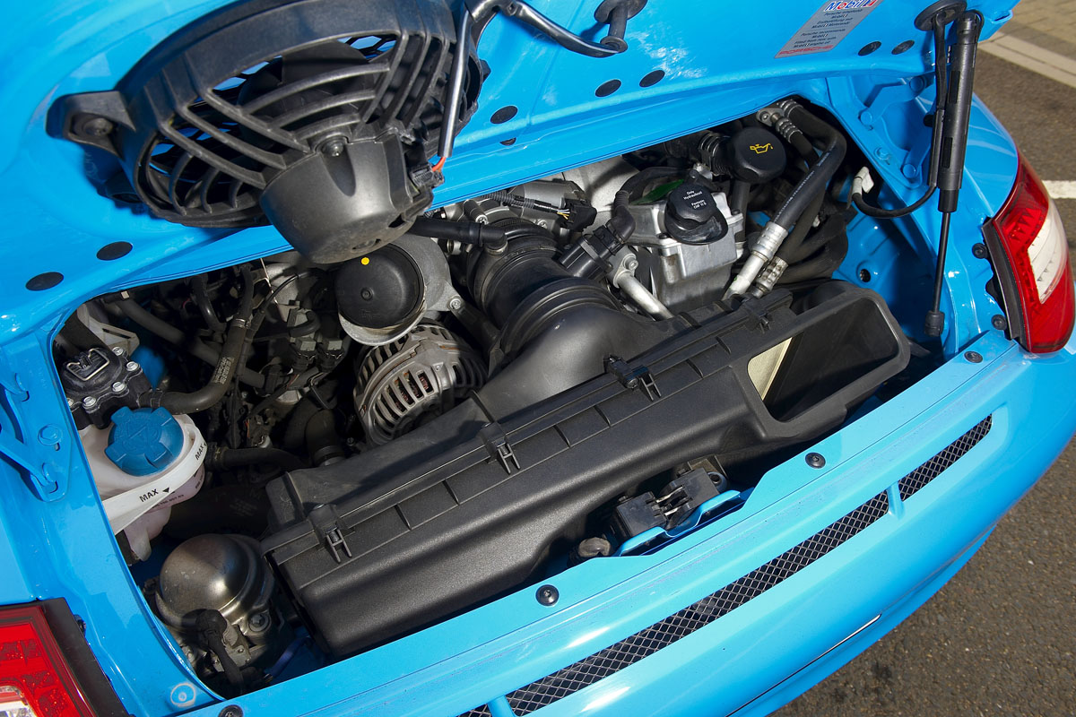 Porsche 911 GT3 engine