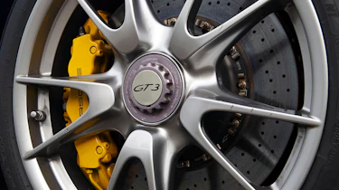 Porsche 911 GT3 wheels and brakes