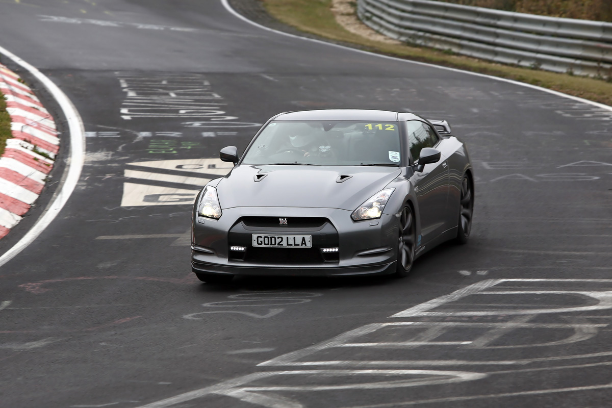 Nissan GT-R