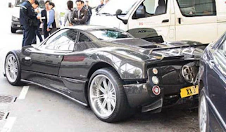 Crashed Pagani Zonda F