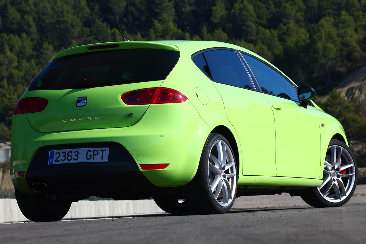 SEAT Leon Cupra R