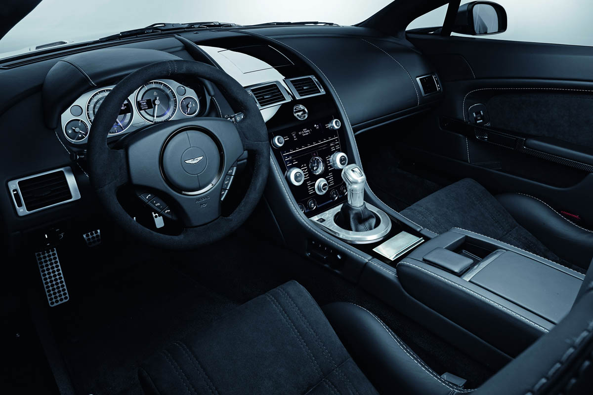 Aston Martin V12 Vantage