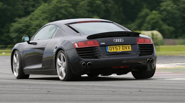 Audi R8 V8