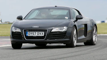 Audi R8 V8