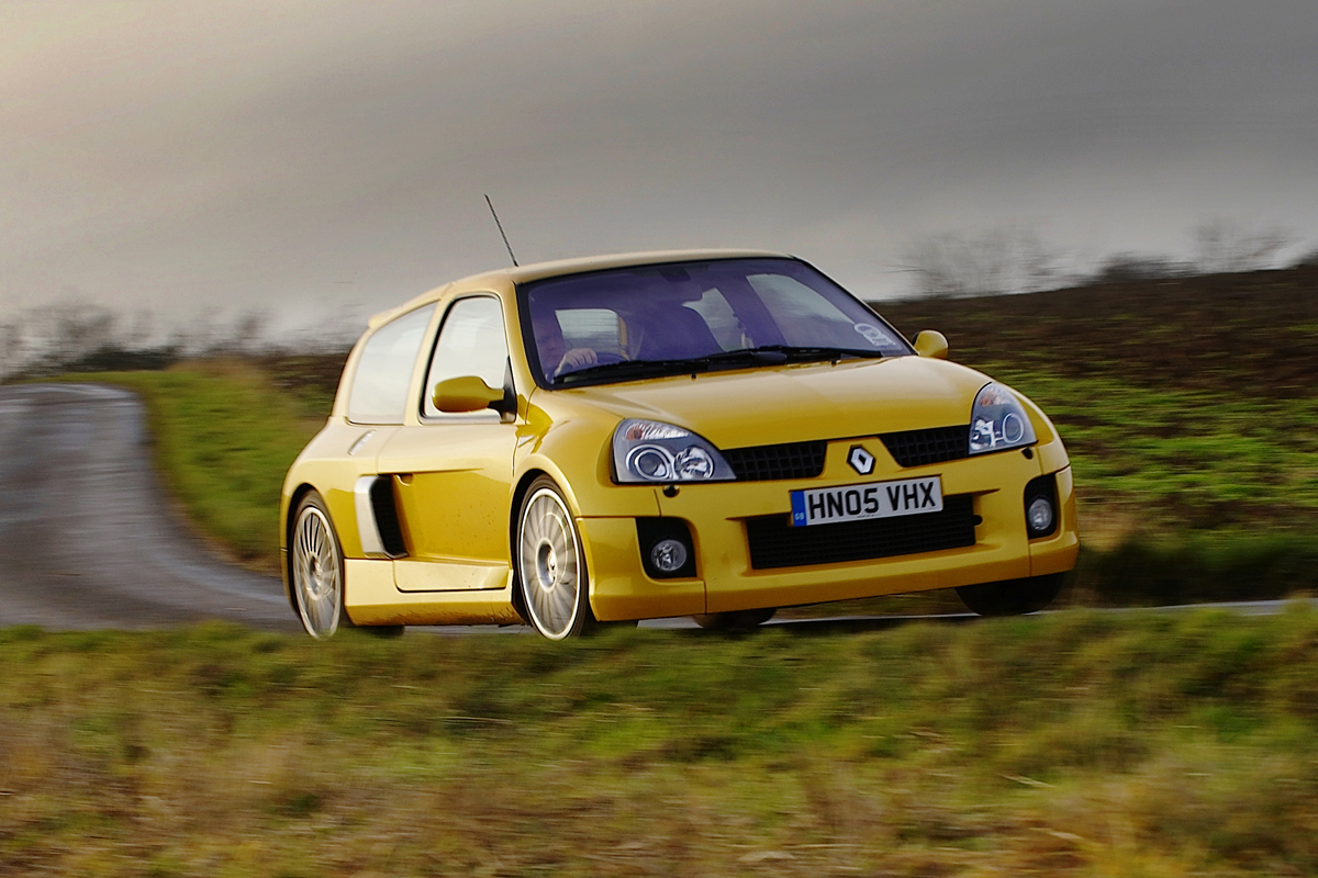 Renault Sport Clio V6 255 Liquid Yellow