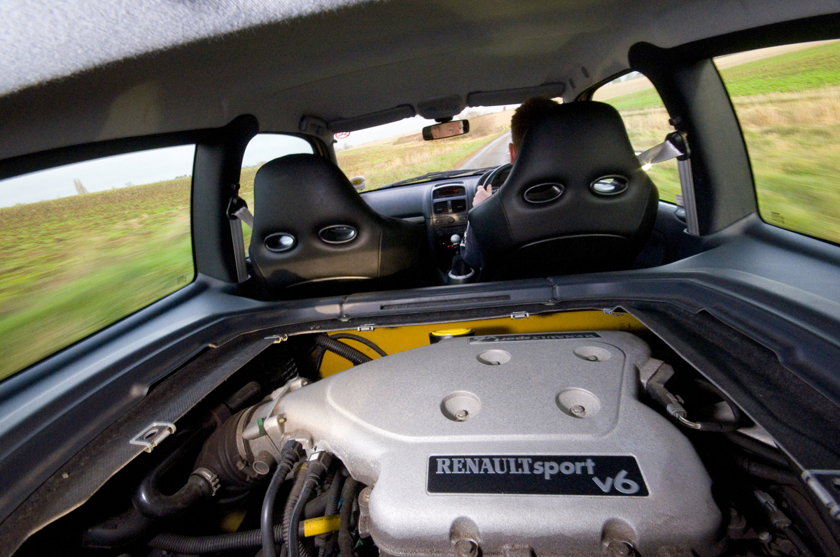 Renault Sport Clio V6 255 Liquid Yellow