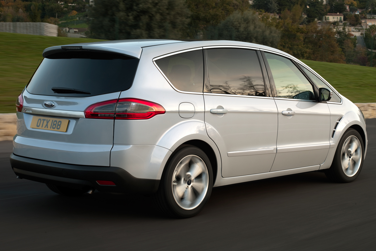 Ford S-MAX rear action
