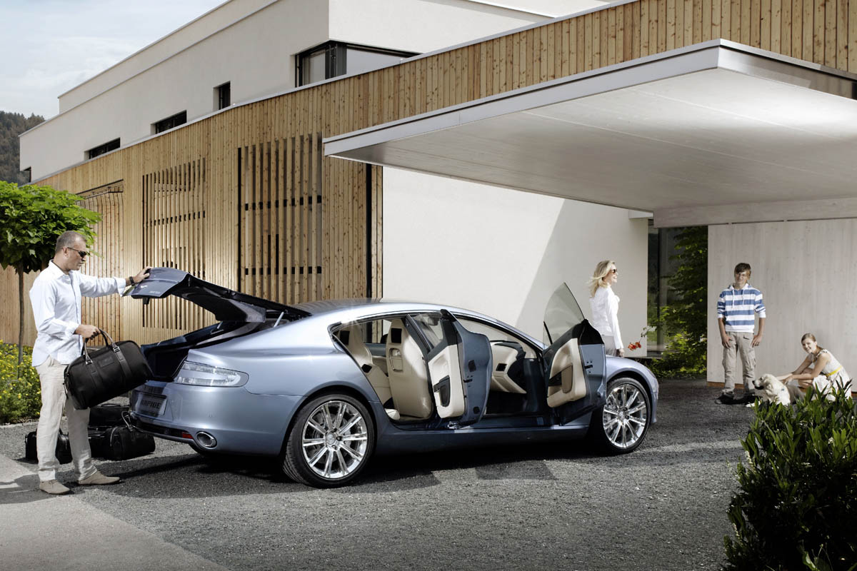 Aston Martin Rapide profile