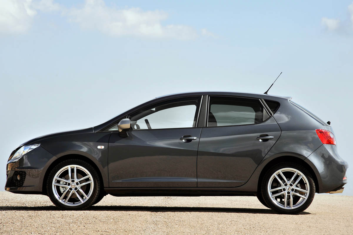 SEAT Ibiza FR TDI side profile