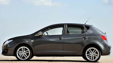 SEAT Ibiza FR TDI side profile