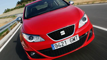 SEAT Ibiza FR TDI front action