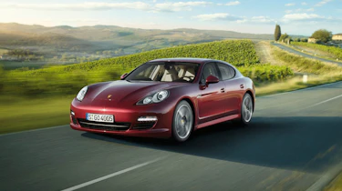 Porsche Panamera V6 front action