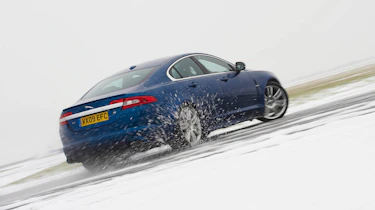 Jaguar XFR winter tyre test