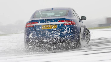 Jaguar XFR winter tyre test