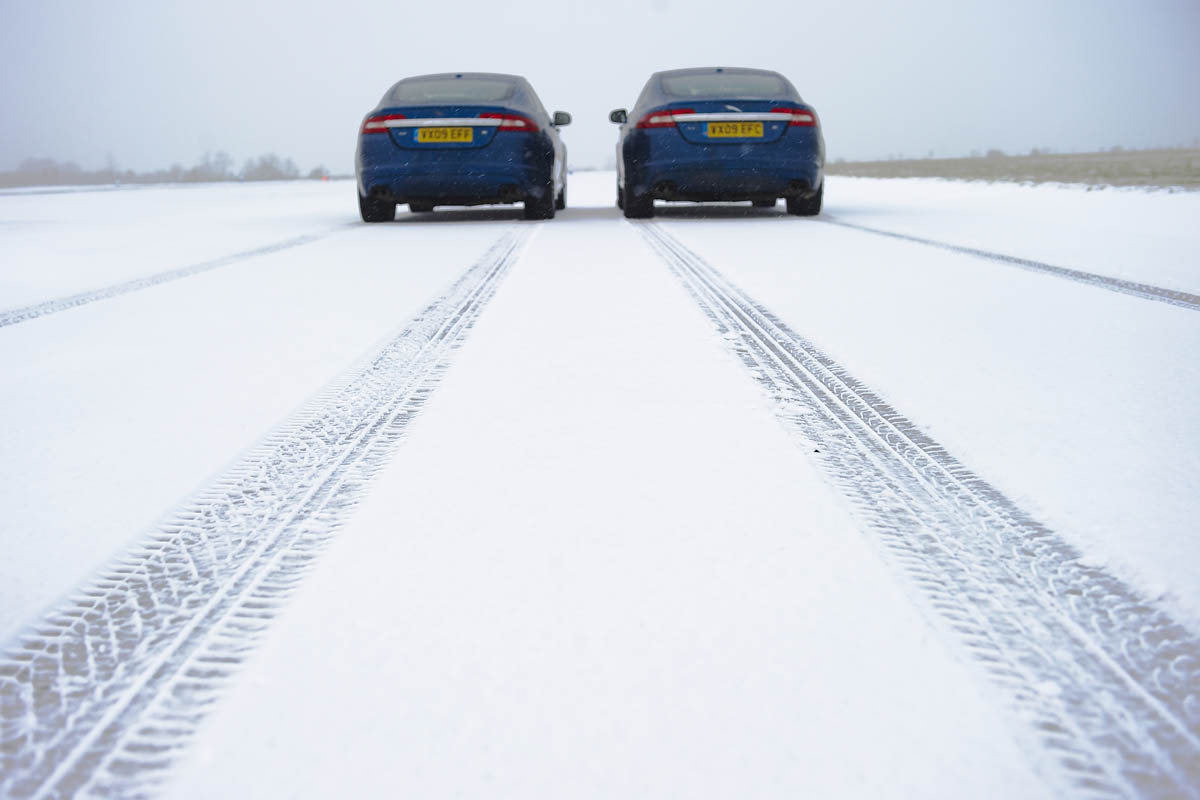 Jaguar XFR winter tyre test