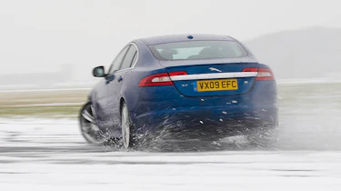 Jaguar XFR winter tyre test
