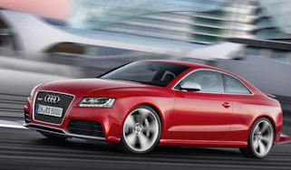 Audi RS5 front action