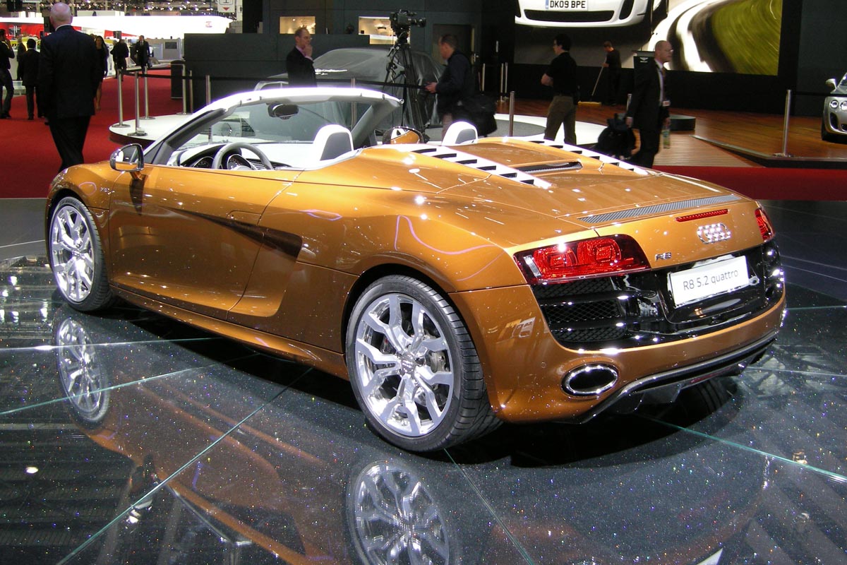 Brown R8