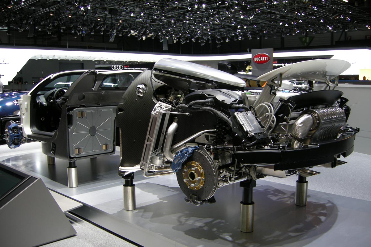 Veyron innards 3