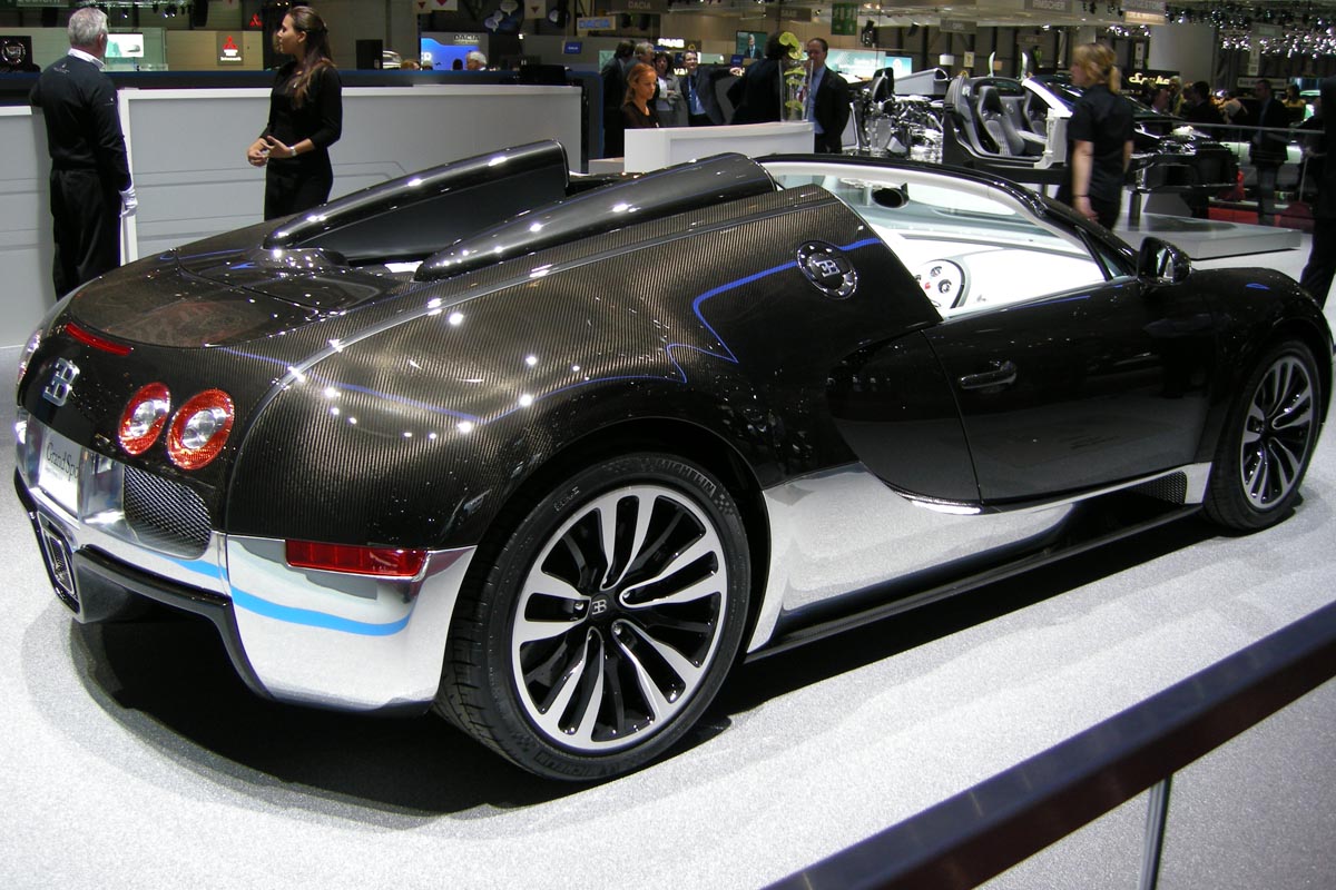 Carbon bodied Bugatti Veyron