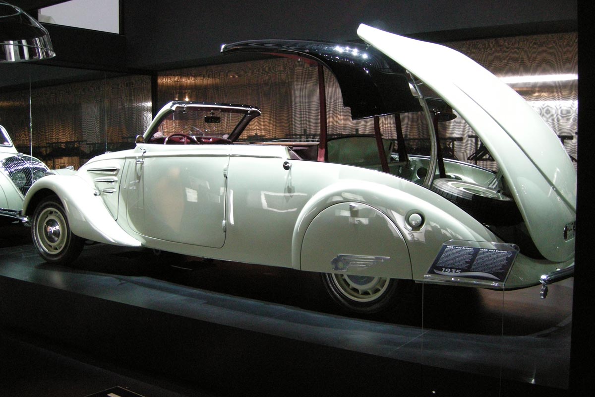 Peugeot 402
