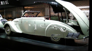 Peugeot 402