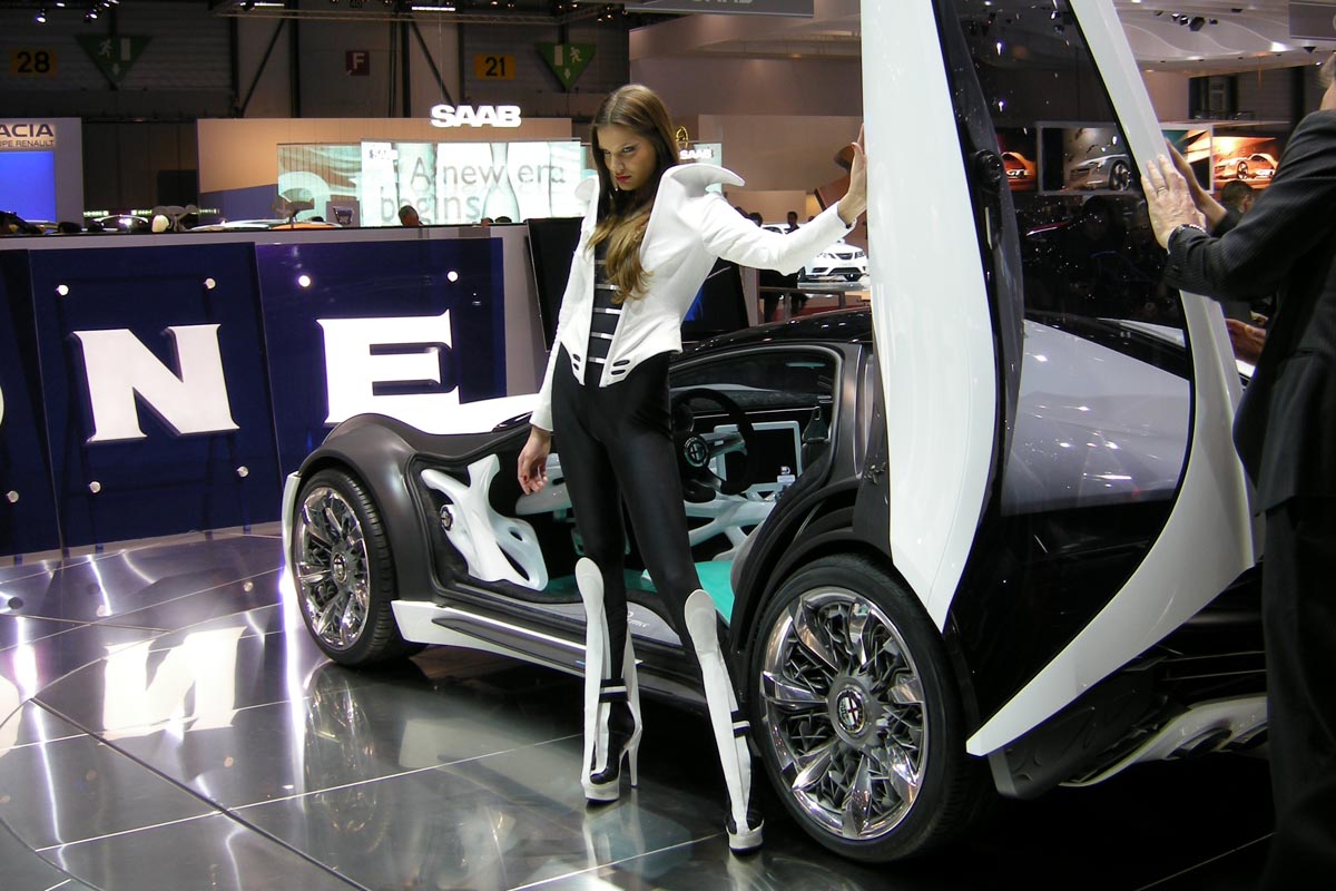 Bertone girl