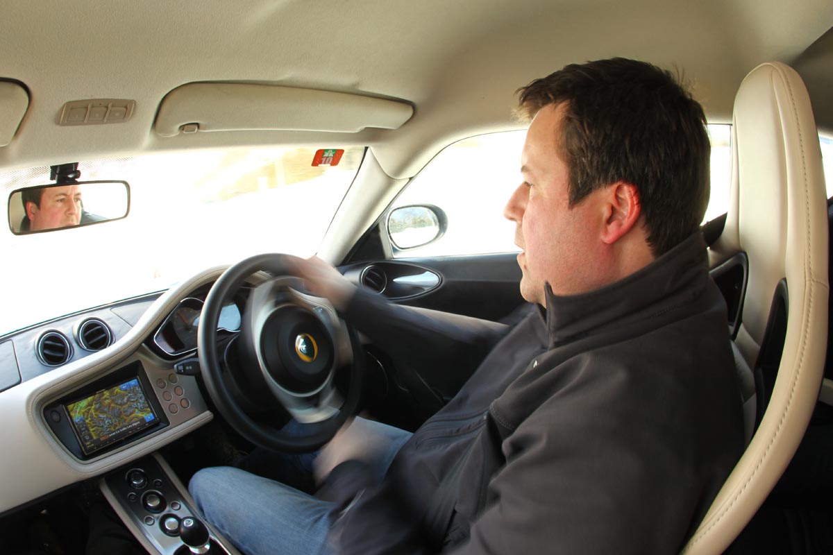 Dickie drifts Evora