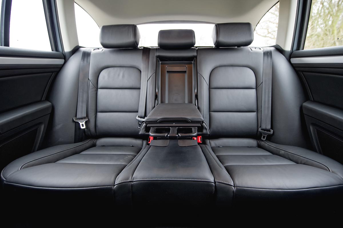 Skoda Superb leather rear seats