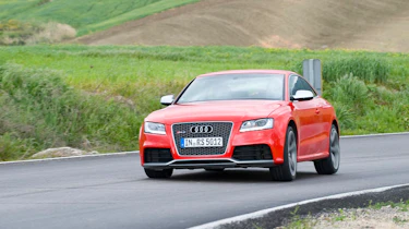 RS5 on road