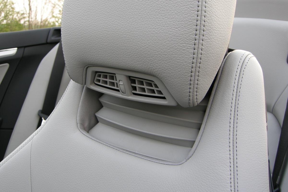 Mercedes E-Class Cabrio air scarf