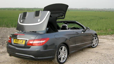 Mercedes E-Class Cabrio roof mid