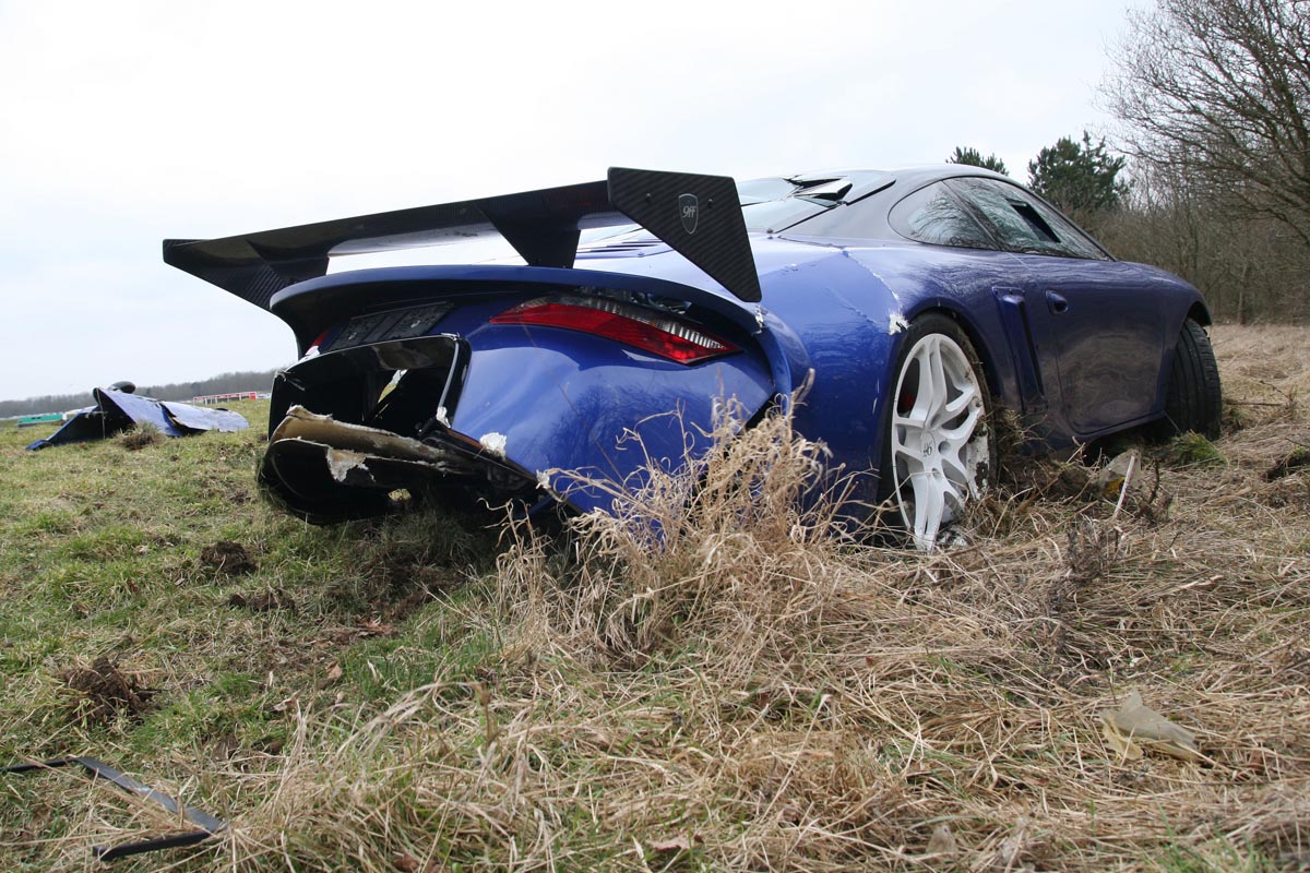crashed 9ff GT9R low rear2
