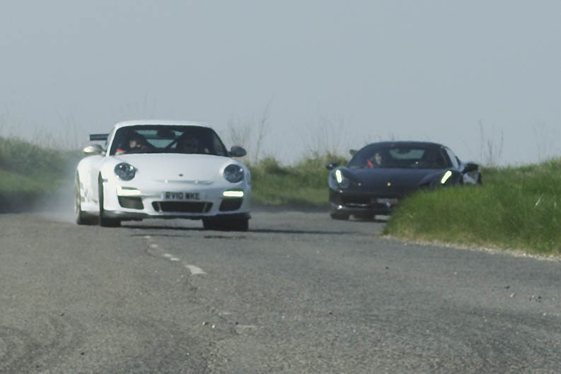Ferrari 458 Italia v Porsche GT3 RS