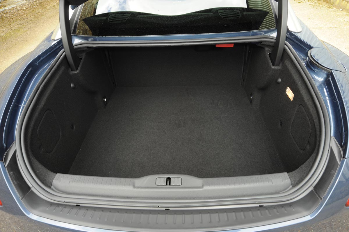 Peugeot RCZ boot