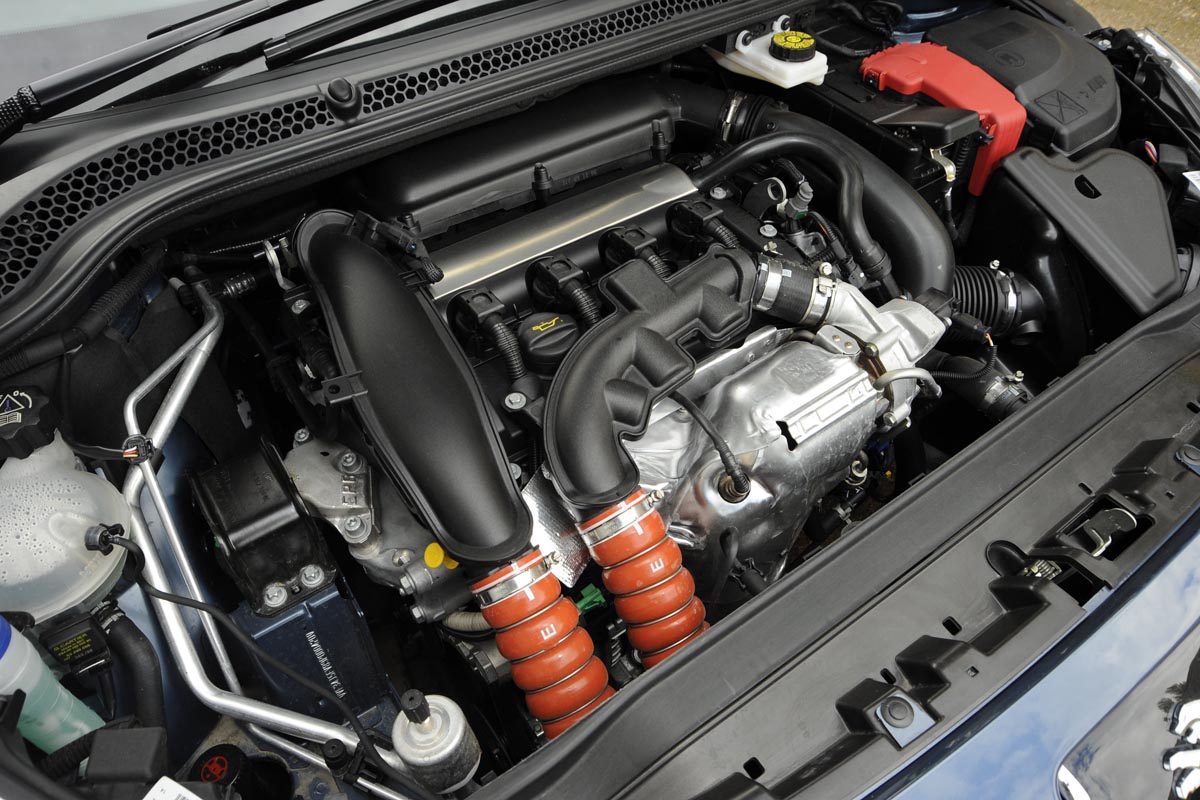 Peugeot RCZ engine