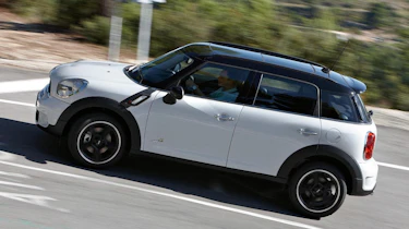 Mini Countryman panning