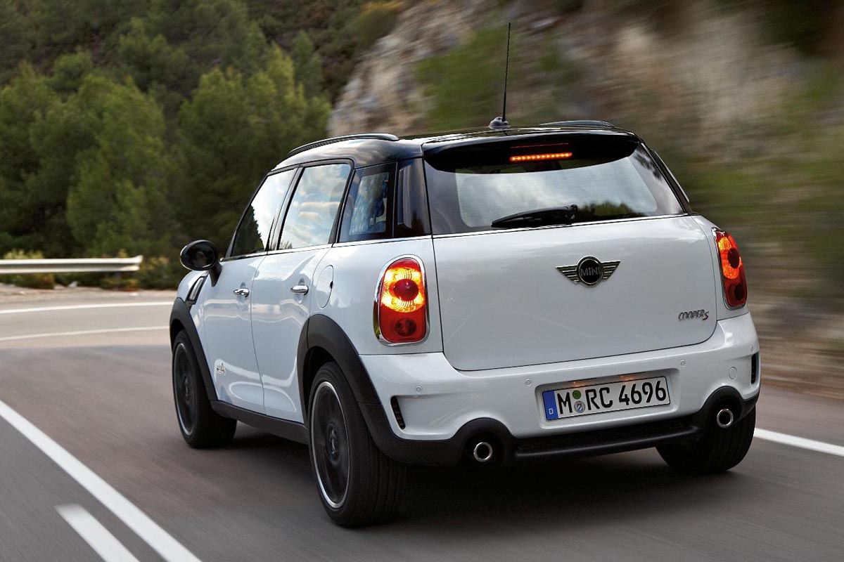 Mini Countryman rear tracking