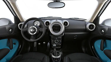 Mini Countryman dash