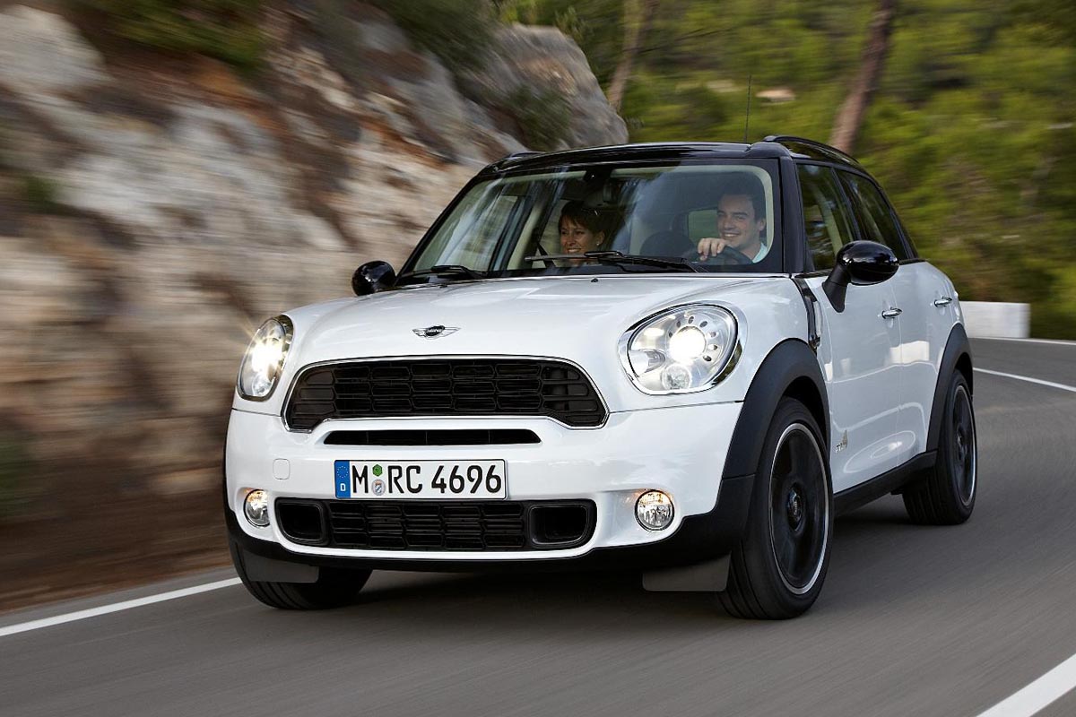 Mini Countryman front tracking