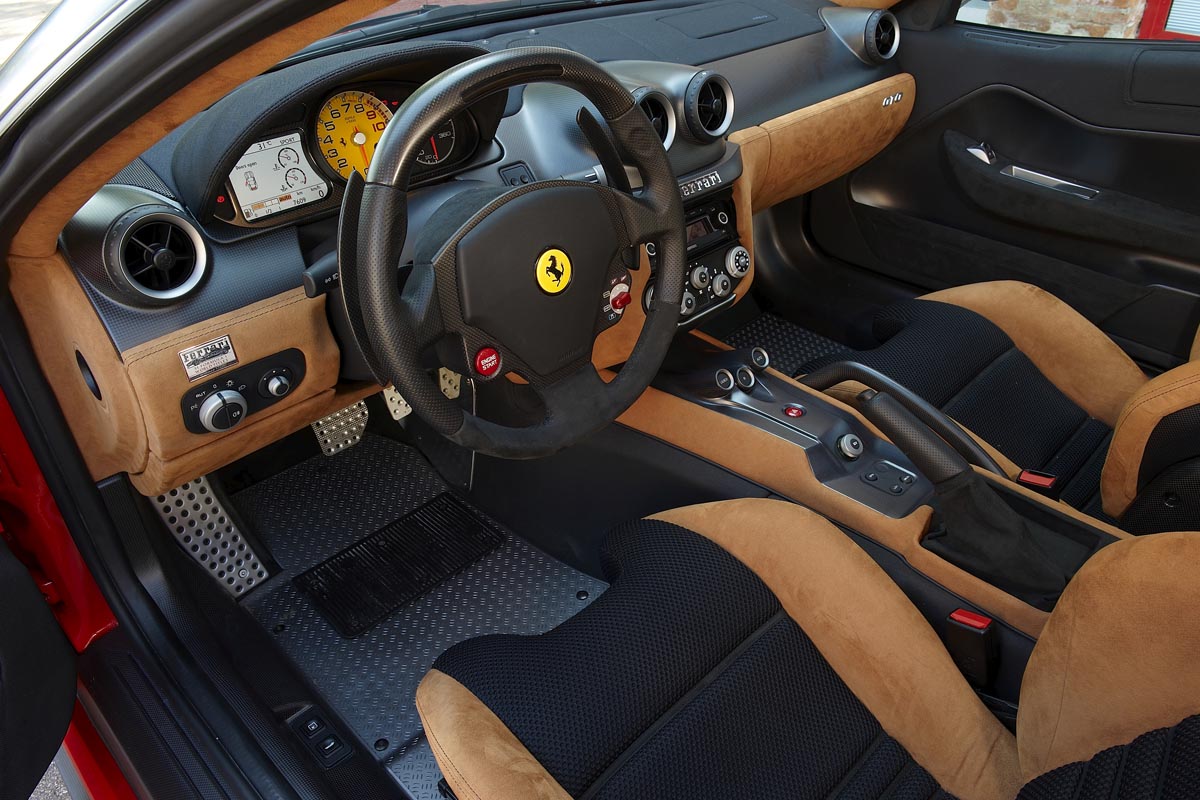Ferrari 599 GTO cabin