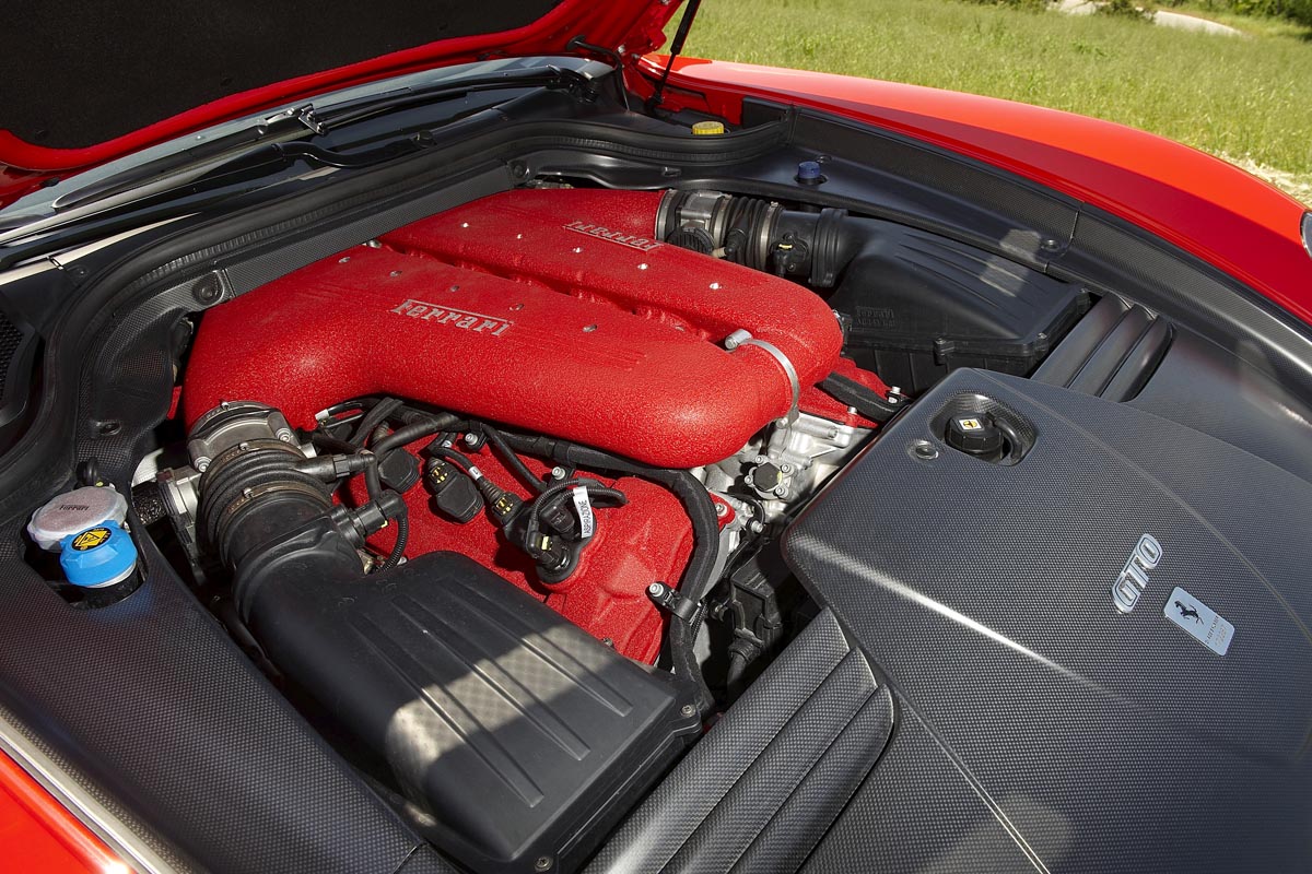 Ferrari 599 GTO engine