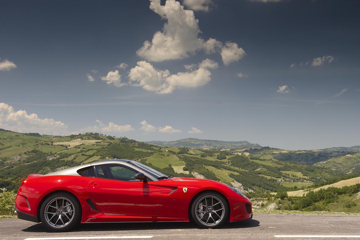 Ferrari 599 GTO profile
