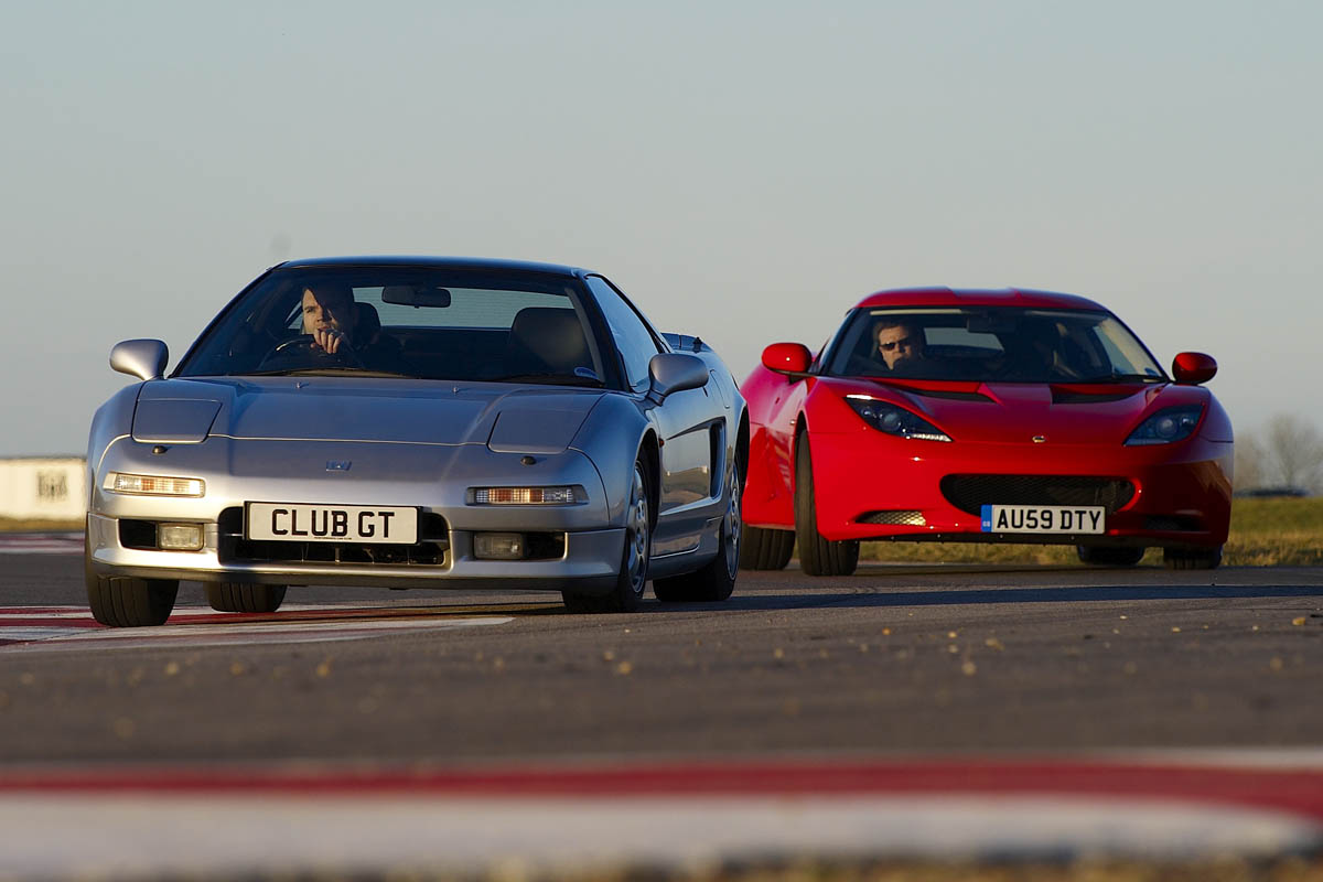 Honda NSX v Lotus Evora