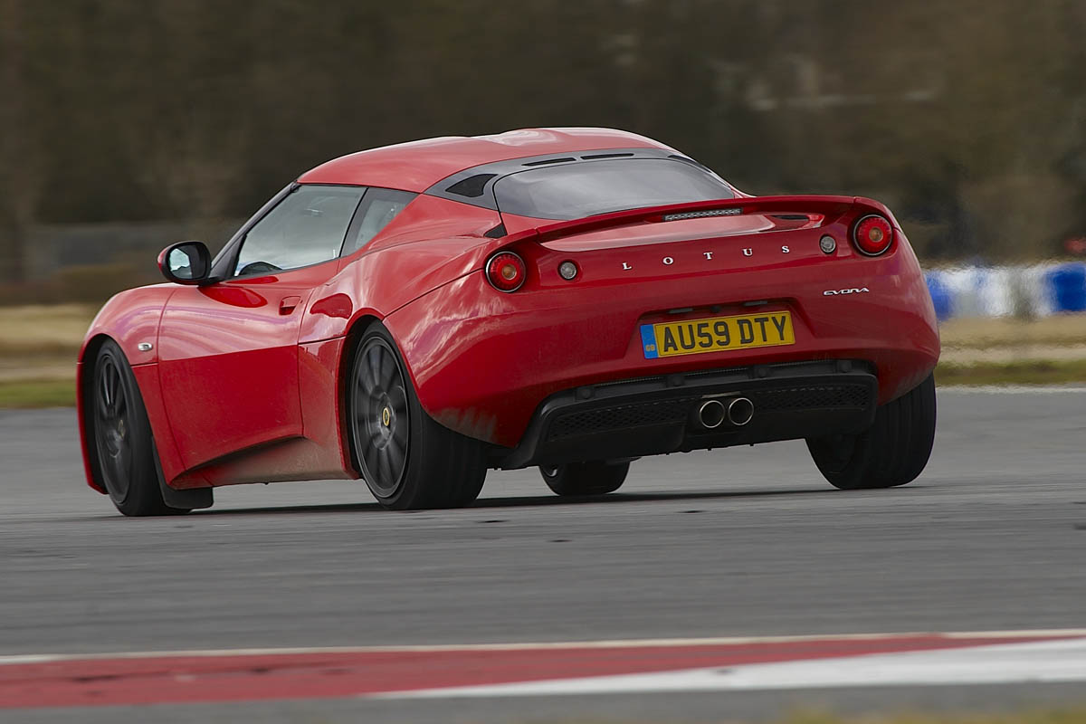 Honda NSX v Lotus Evora