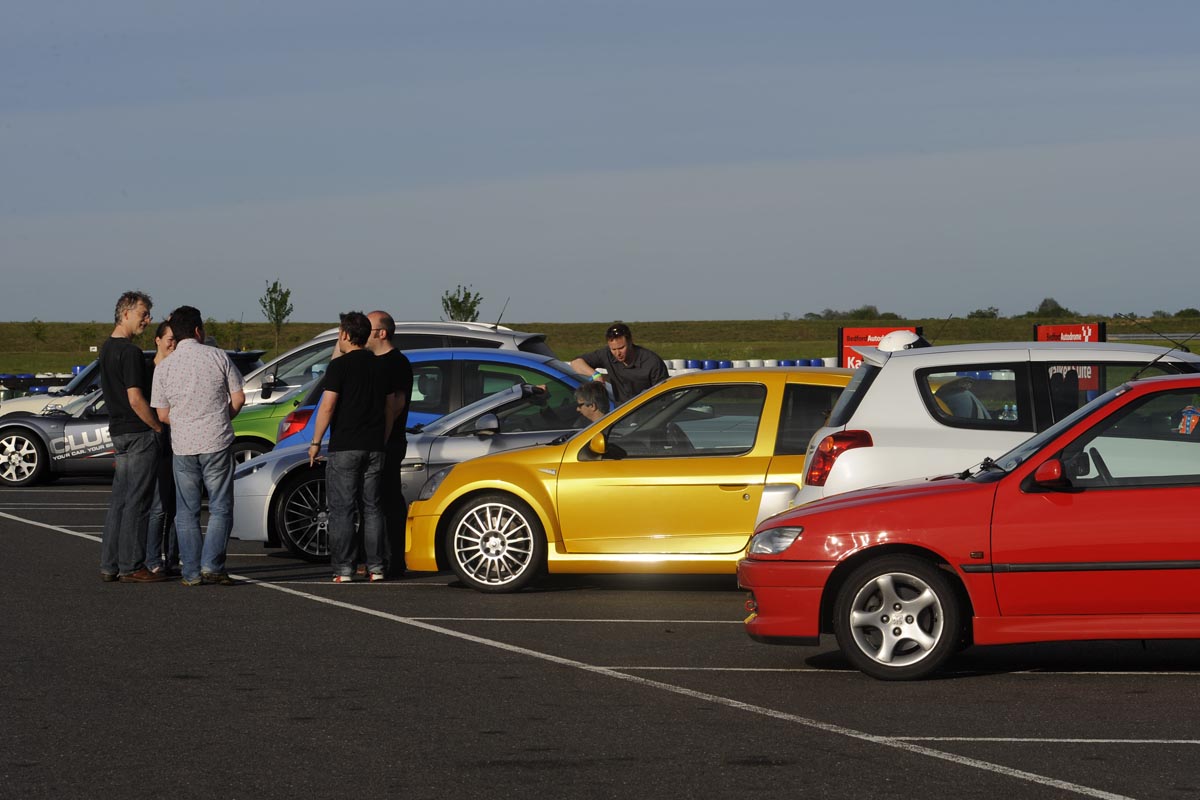 evo dunlop track competition pitlane