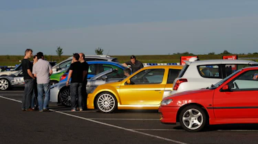 evo dunlop track competition pitlane